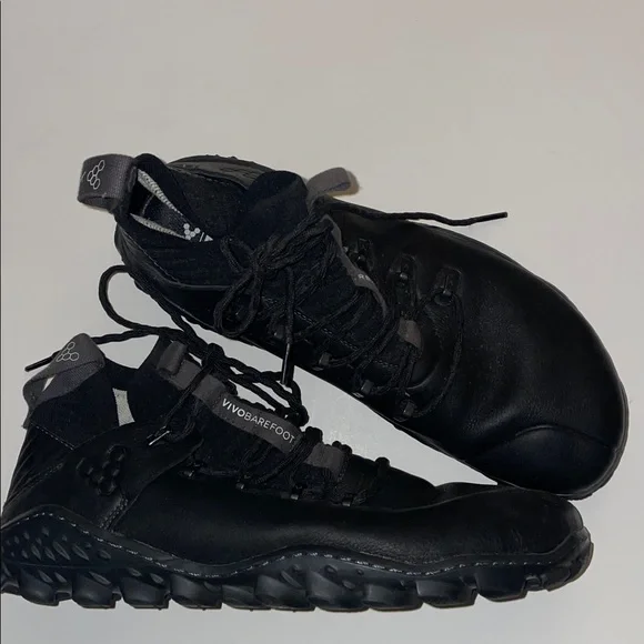 Vivo Barefoot Black Athletic Shoes for Men size 45 excellent used condition - Picture 2 of 7